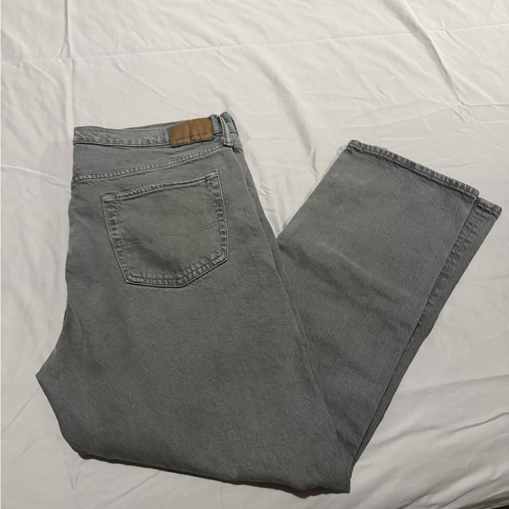 American Eagle Outfitters Relaxed Fit Jeans in Gray